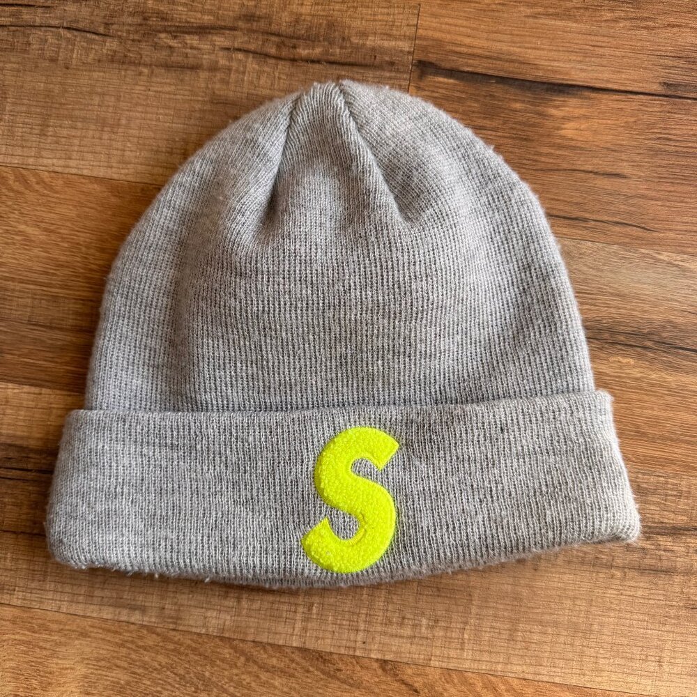 Supreme S Logo Beanie (FW 19) Heather Grey
